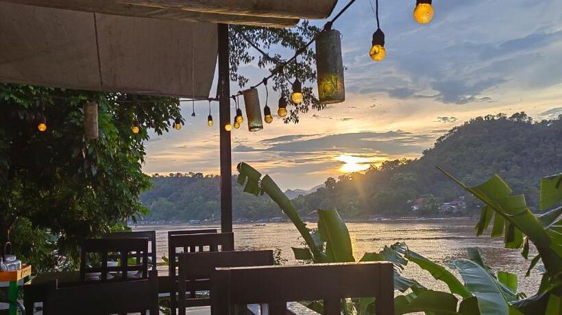 ホテル Ancient Luang Prabang