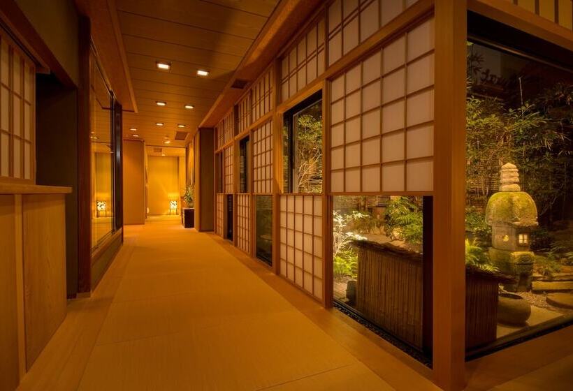 فندق Araya Totoan