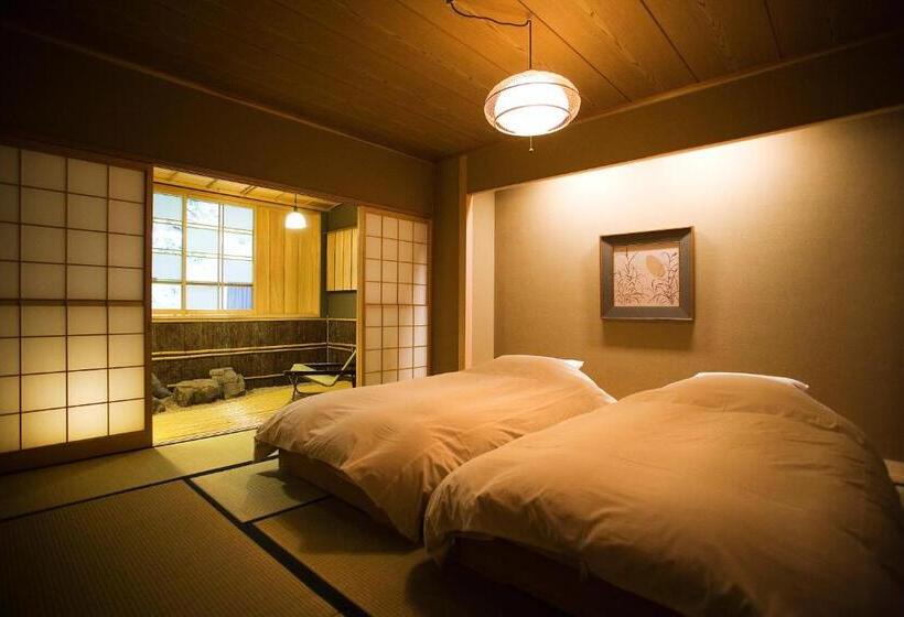 فندق Araya Totoan