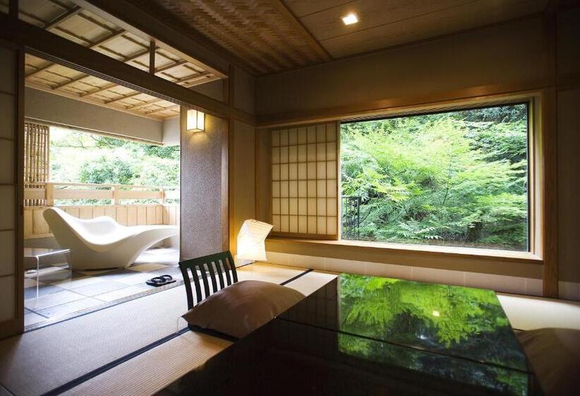 فندق Araya Totoan