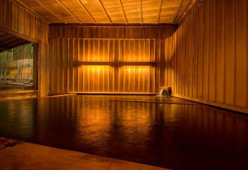 فندق Araya Totoan