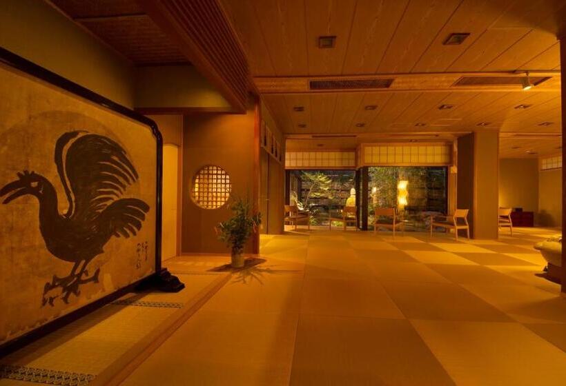 فندق Araya Totoan