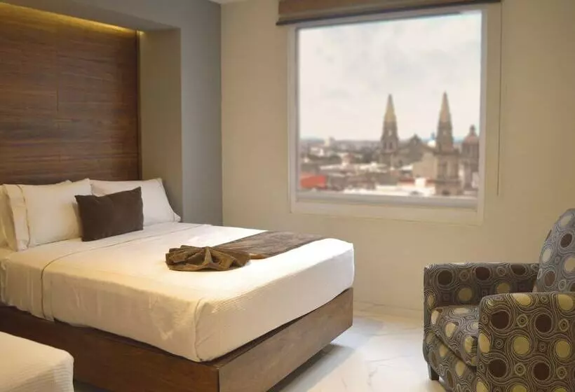 هتل Dali Plaza Ejecutivo