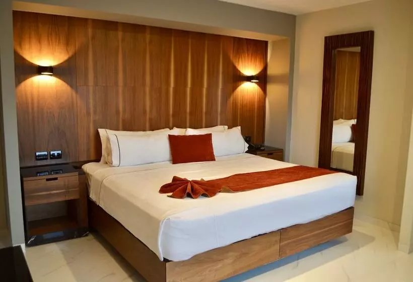 هتل Dali Plaza Ejecutivo