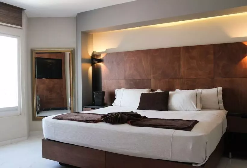 هتل Dali Plaza Ejecutivo