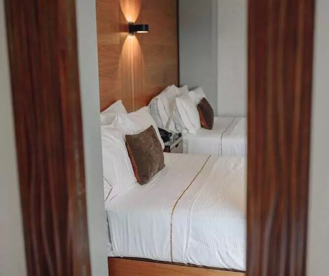 هتل Dali Plaza Ejecutivo