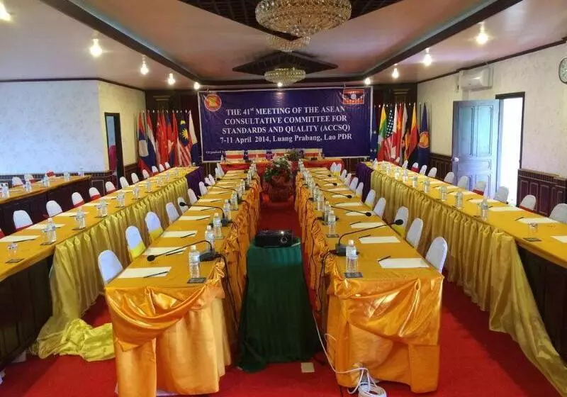 هتل Eoutfitting Vangthong