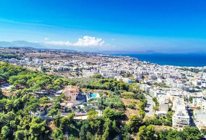 Отель Forest Park