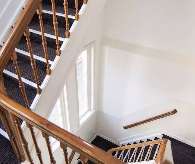 Отель Iron Horse Amsterdam