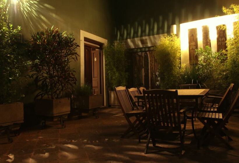 هتل La Casa Del Atrio