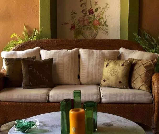 هتل La Casa Del Atrio