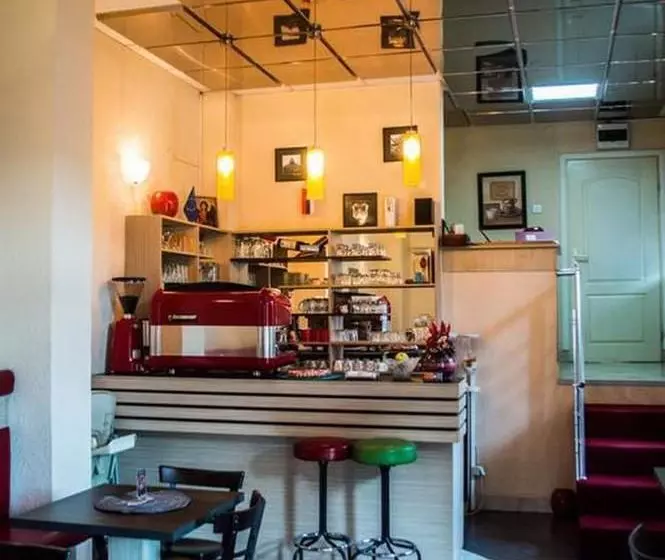 هتل Bed And Breakfast Majesty