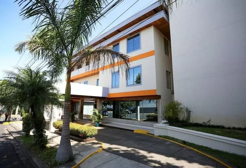 هتل Mansion Teodolinda