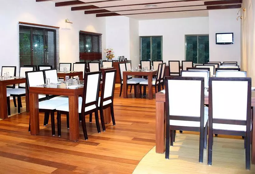 Hotel Riverside Resort & Spa