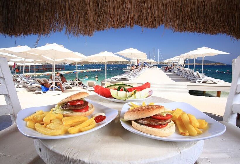 Royal Arena Hotel & Resort Spa