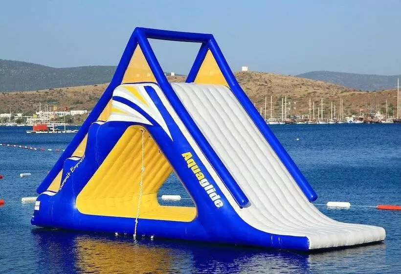 Royal Arena Hotel & Resort Spa