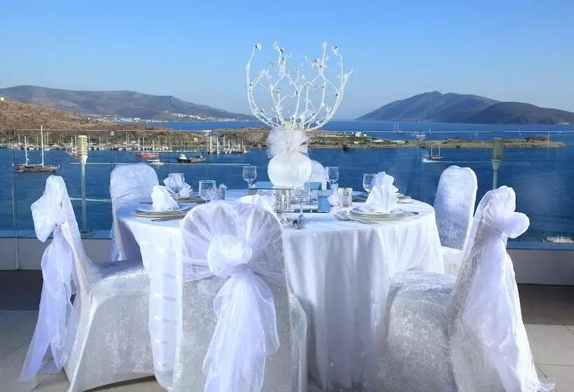 Royal Arena Hotel & Resort Spa