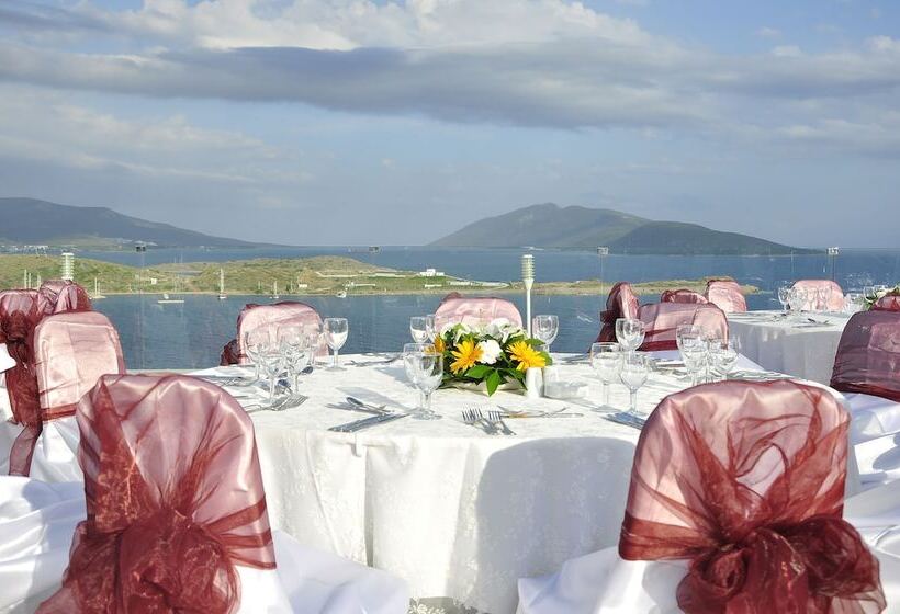 Royal Arena Hotel & Resort Spa