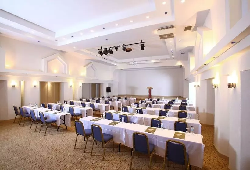 Royal Arena Hotel & Resort Spa