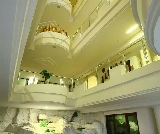 Royal Arena Hotel & Resort Spa