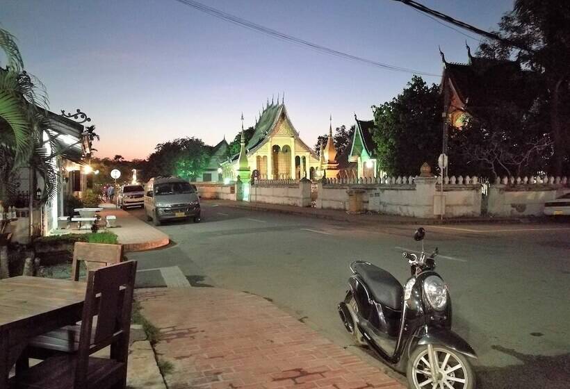 Отель Sokxai Residence