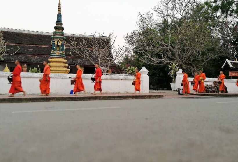 Отель Sokxai Residence