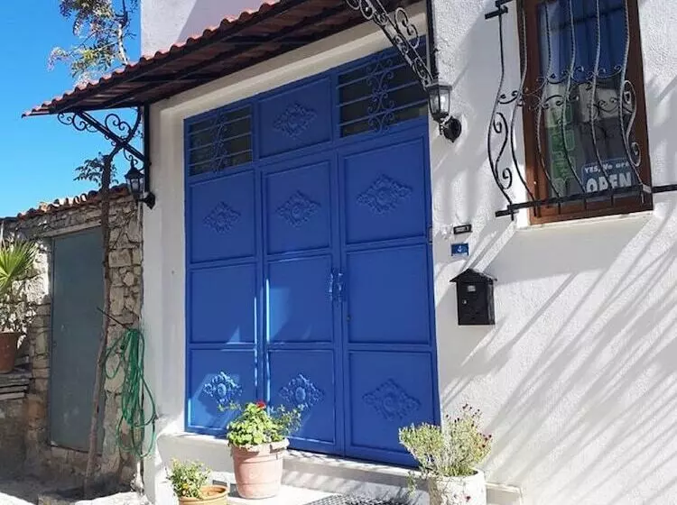 بنسيون Anzac Golden Bed