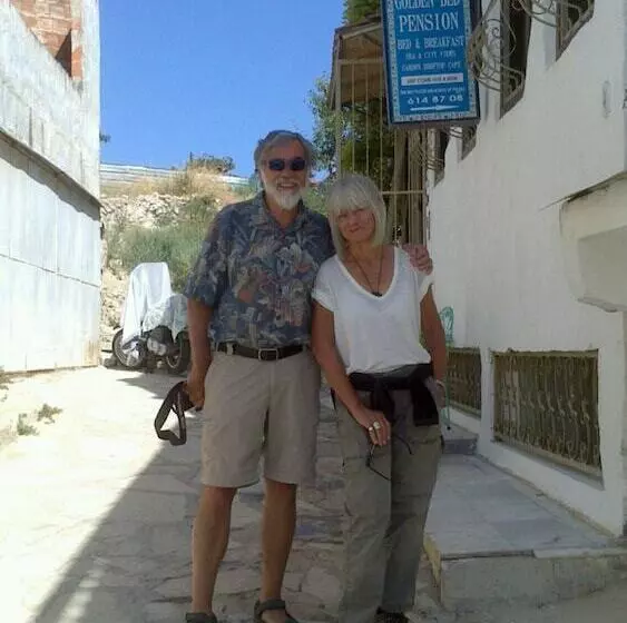 بنسيون Anzac Golden Bed