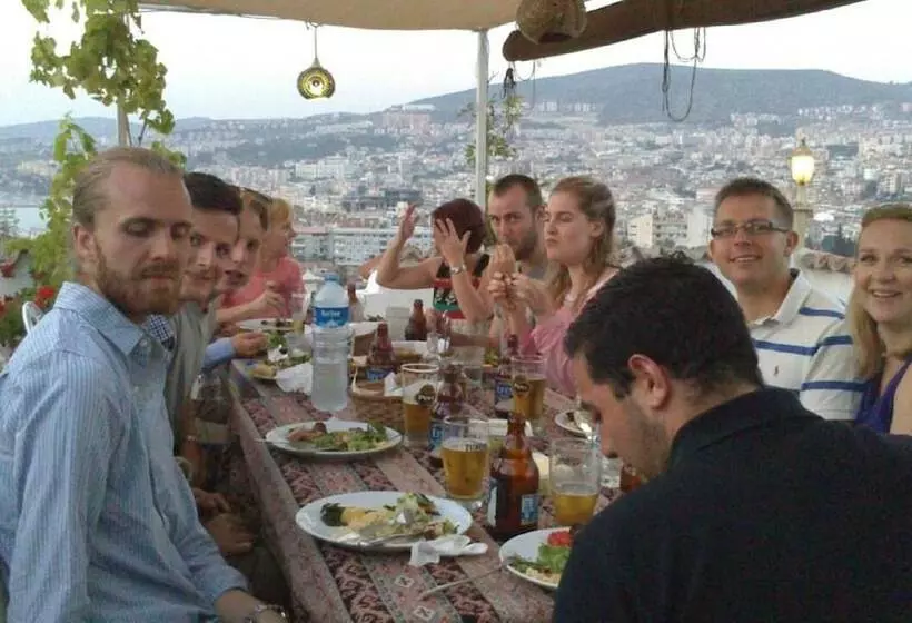 بنسيون Anzac Golden Bed