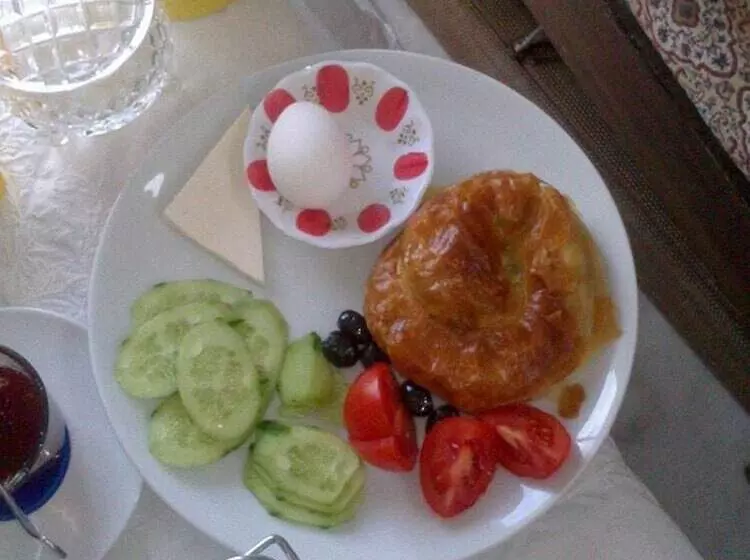 بنسيون Anzac Golden Bed