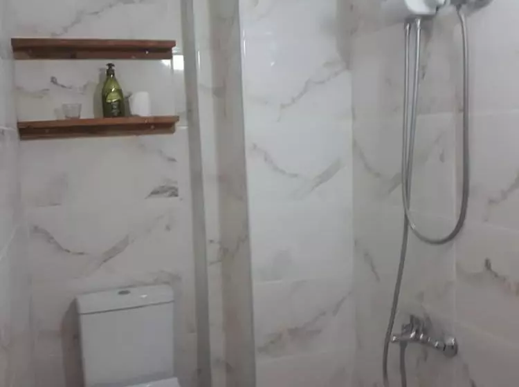 بنسيون Anzac Golden Bed