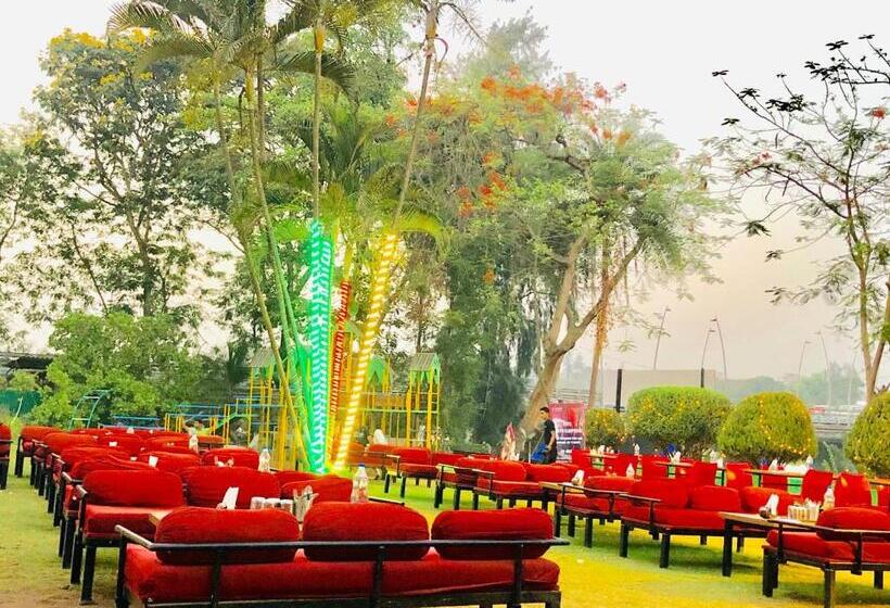 Vits Kamats Resort, Silvassa