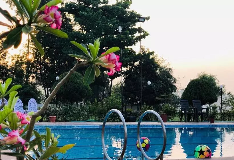 Vits Kamats Resort, Silvassa