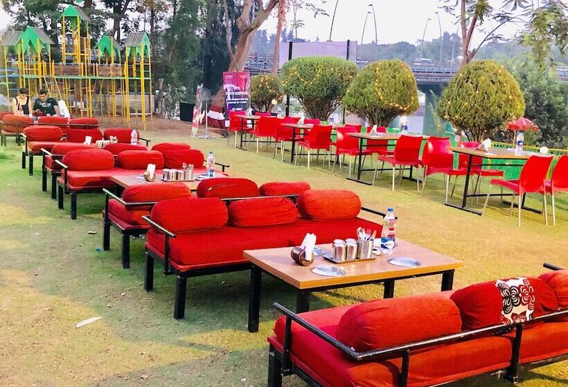 Vits Kamats Resort, Silvassa