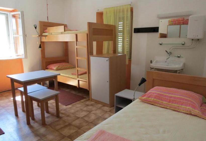 Hi Hostel Veli Losinj