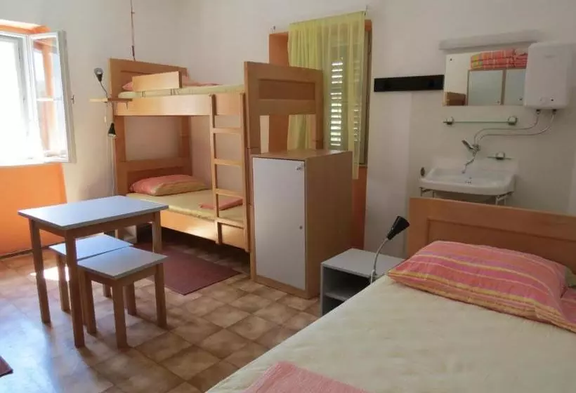 Hi Hostel Veli Losinj