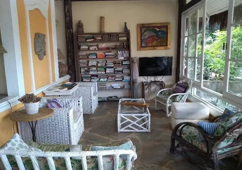 Общежитие Taman Buzios