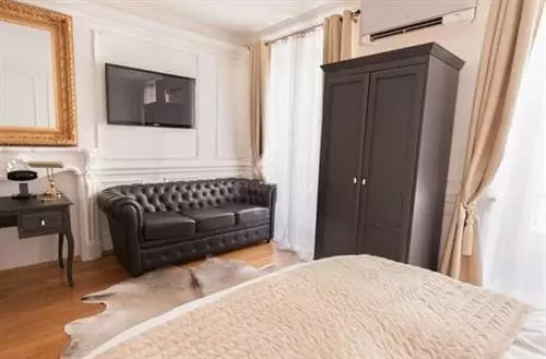 Arts Hotels - Apartments