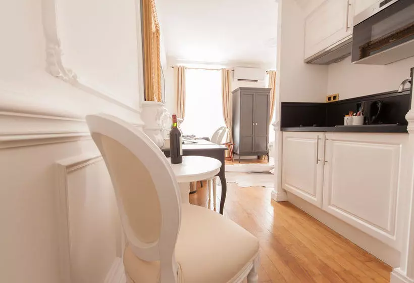 Arts Hotels - Apartments