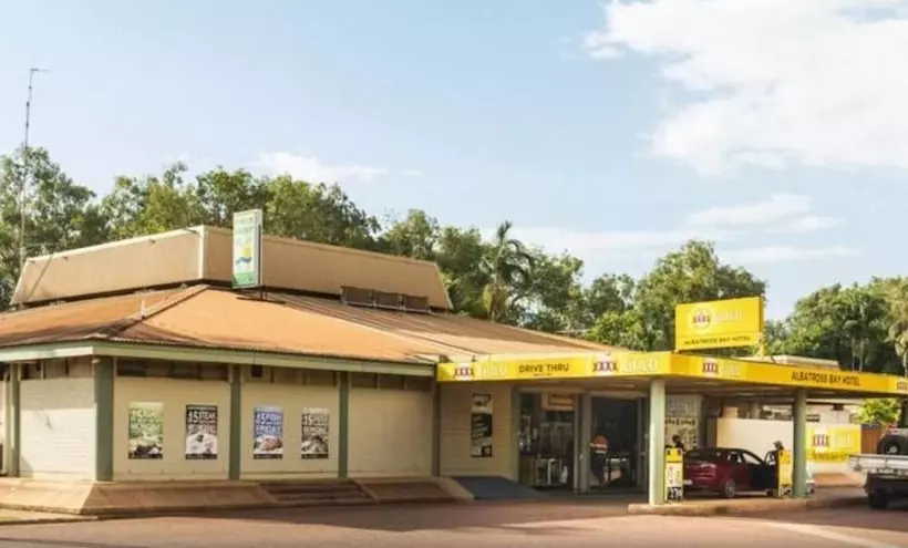 בית מלון כפרי Albatross Bay Resort