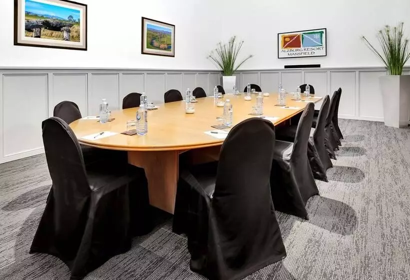 فندق Alzburg Resort