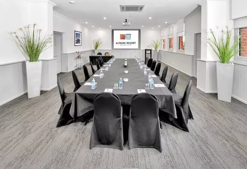 فندق Alzburg Resort