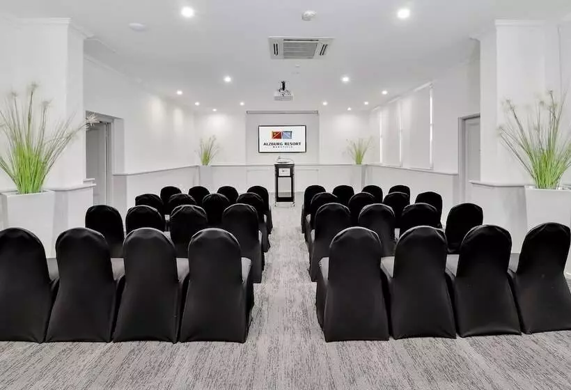 فندق Alzburg Resort