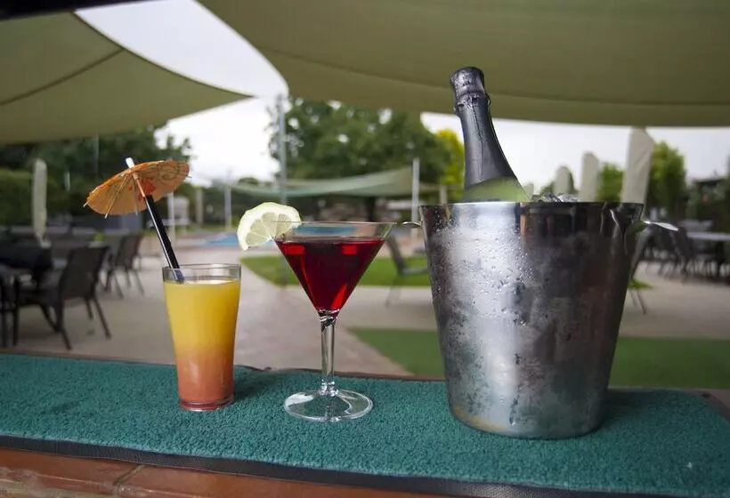 فندق Alzburg Resort