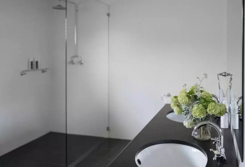 Bells At Killcare Boutique Hotel, Restaurant & Spa