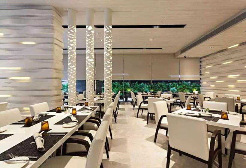 هتل Hyatt Place Bangkok Sukhumvit 1