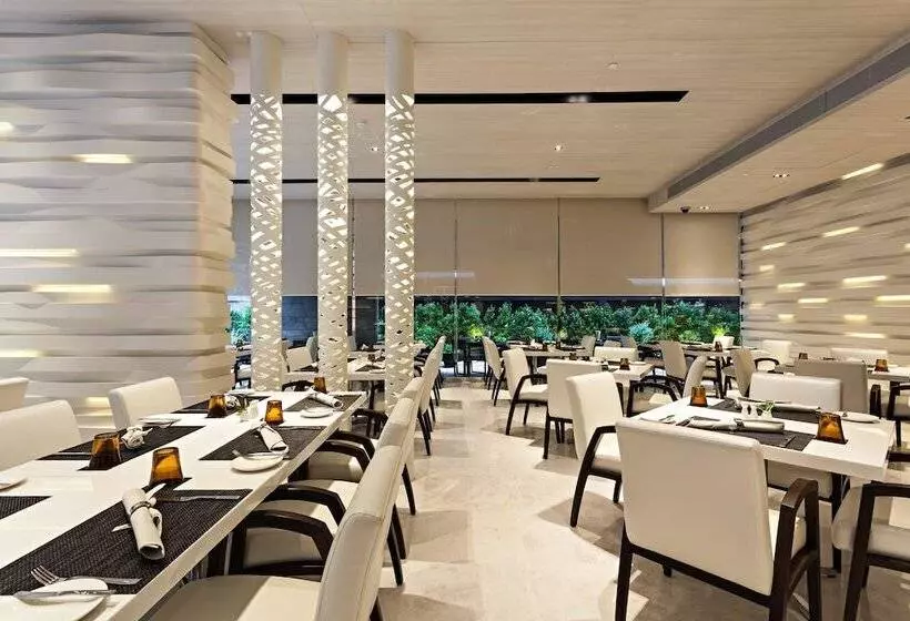 هتل Hyatt Place Bangkok Sukhumvit 1