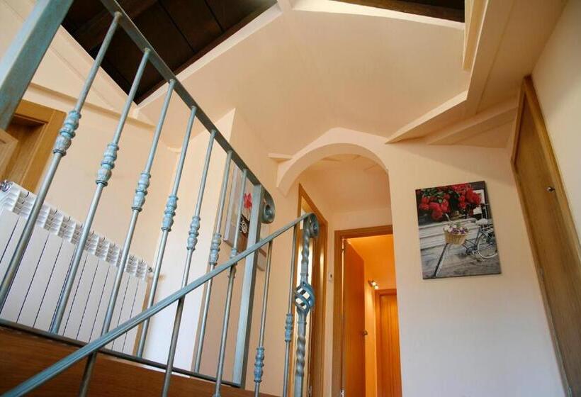 Отель Casa De Caldelas