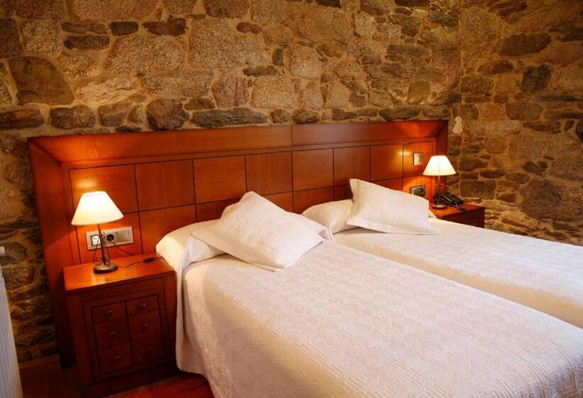 Отель Casa De Caldelas