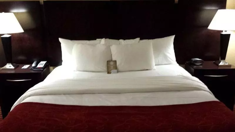 Отель Comfort Suites